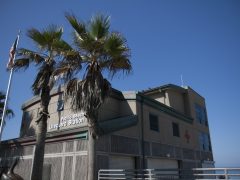 Pacific Beach Lifeguard Station T20 Yrnazo - California Locals