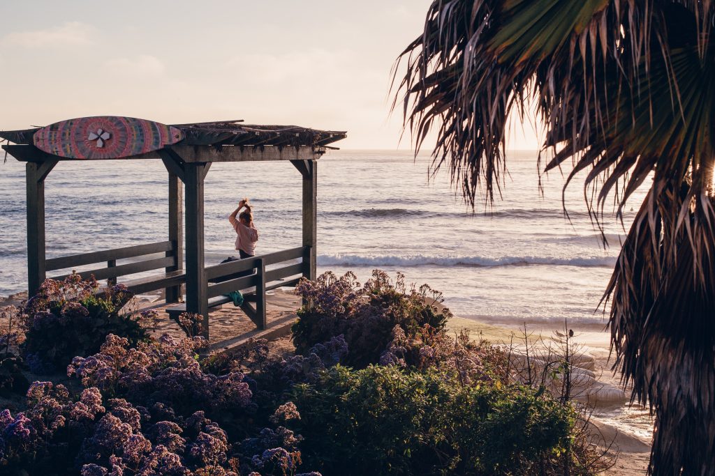 Girl In Pergola At The Beach In California T20 All2Zp - California Locals