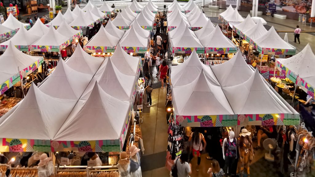 High Angle View Of People At Shopping Market T20 Ozm0Vg - California Locals