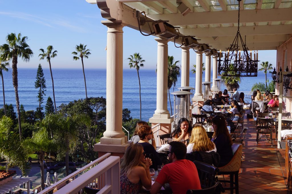 People Dining Having Brunch With A Gorgeous Ocean View On A Beautiful Day La Jolla California Tony T20 Ngpwaq - California Locals