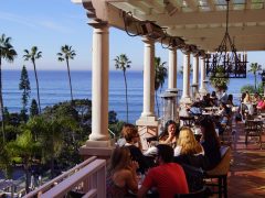 People Dining Having Brunch With A Gorgeous Ocean View On A Beautiful Day La Jolla California Tony T20 Ngpwaq - California Locals